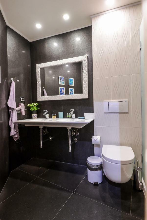 Champs-Élysées Sofia | 2-BDR, 2-BTHR Tsar Simeon Suite Exterior foto
